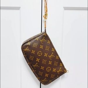 LOUIS VUITTON POCHETTE ACCESSOIRES HAND BAG PURSE